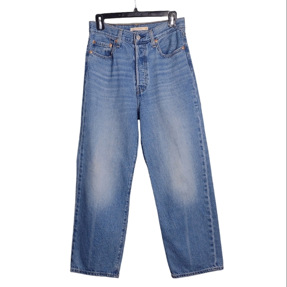 Levi's ribcage straight button-fly slightly distressed jeans 27